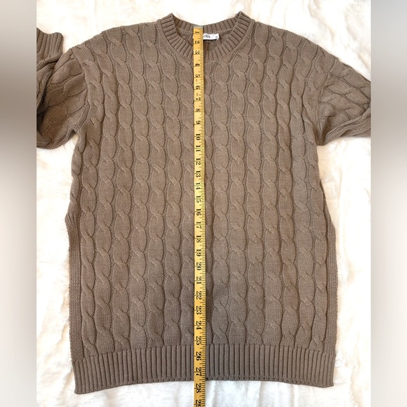 Ricki’s Cable Knit Tunic Length Sweater - Picture 4 of 7